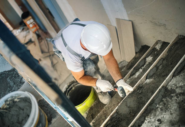 Best Concrete Pool Decks in Meadowlakes, TX